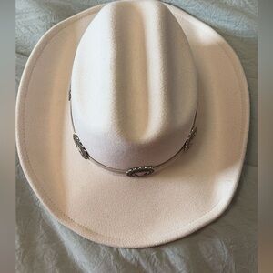 - tillys cowboy hat
